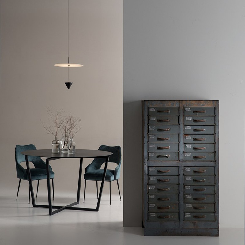 Close-up of the aluminum structure of the modern pendant light.