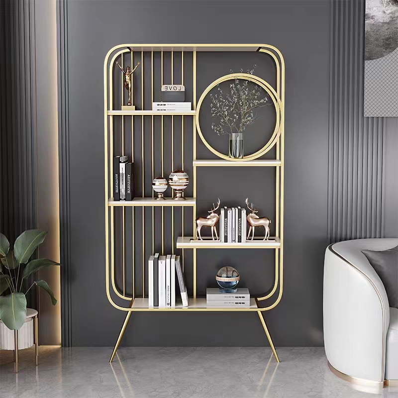 Angle view of the geometric metal bookshelf filled with books and decorative pieces.