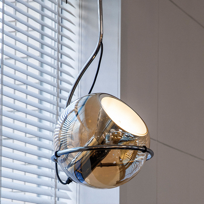 Modern Amber Glass Pendant Lamp with Adjustable Brightness - Image 6