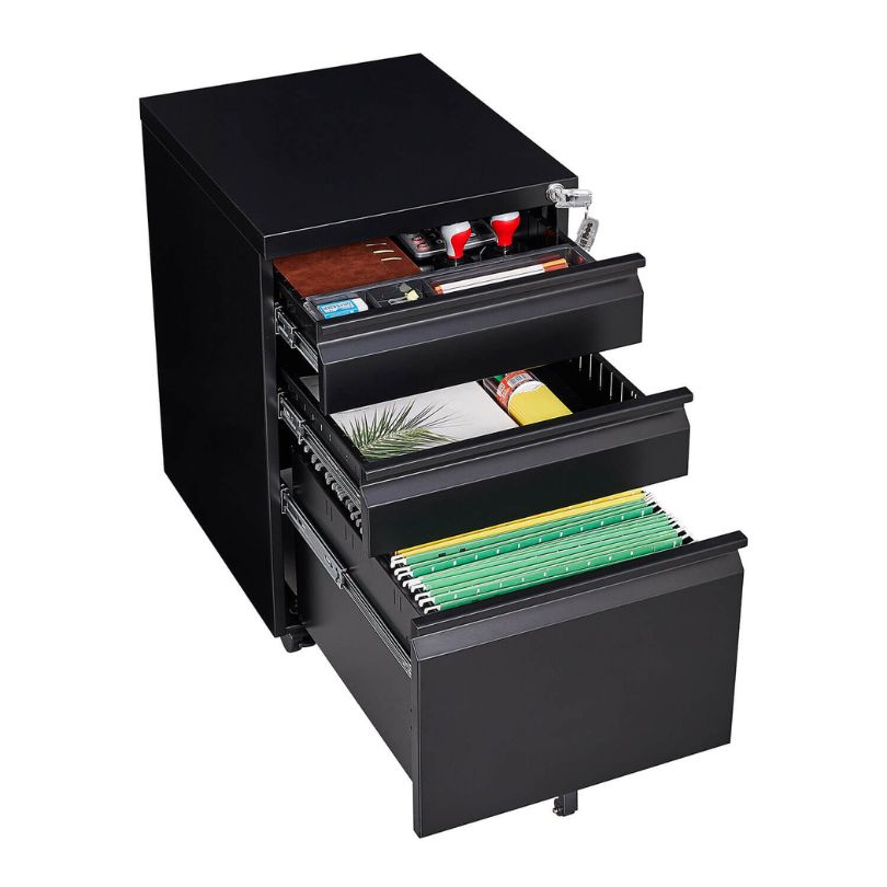 Close-up of the locking mechanism of the 3-drawer filing cabinet ensuring document security