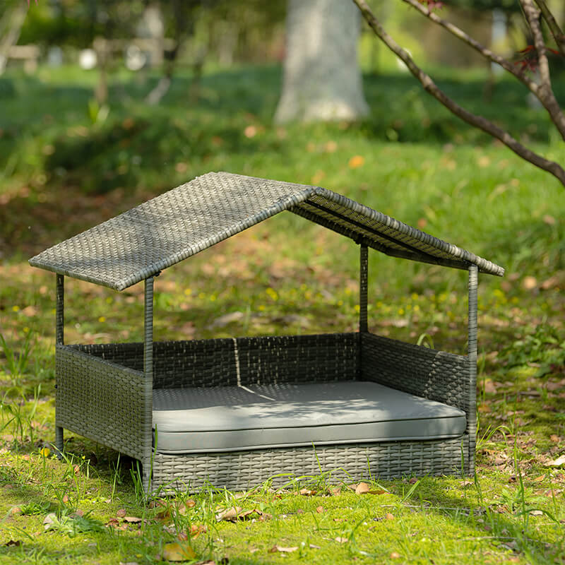 Close-up of the weather-resistant fabric and PE wicker material.