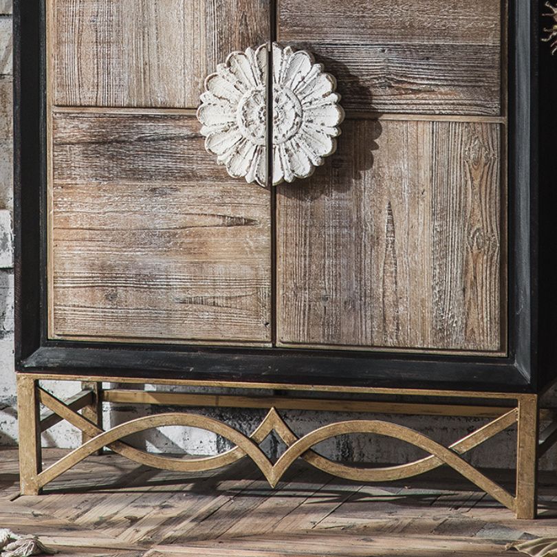 Iron Art leg detail of the Elegant Classic Sideboard
