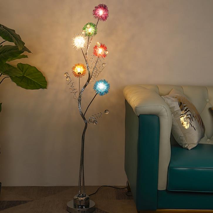 Close-up of the stylish floor lamp for reading and crafts, highlighting the hand-woven aluminum wire.