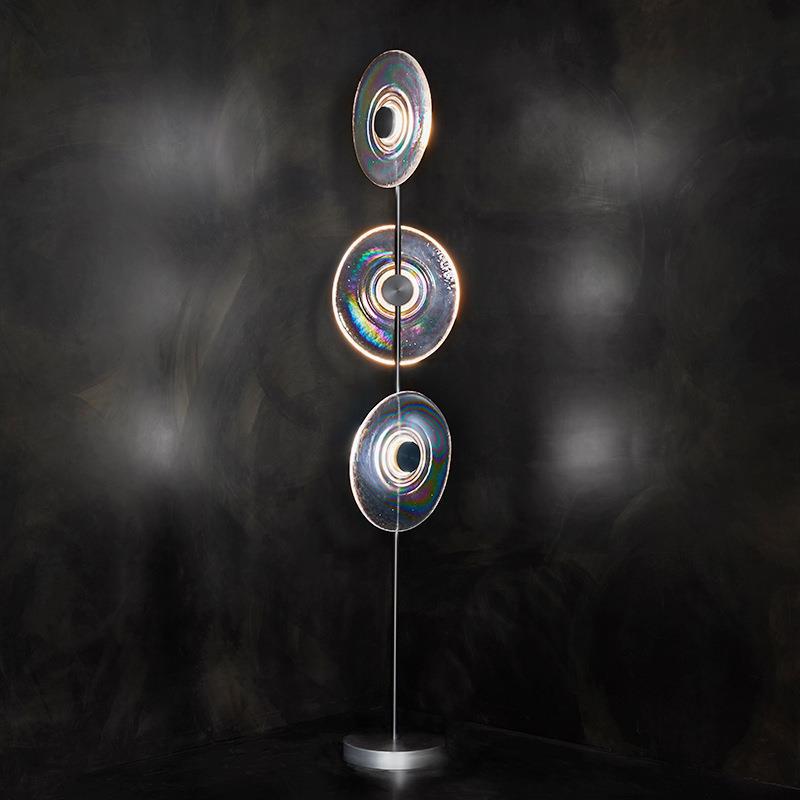 Sleek Modern Glass LED Floor Lamp - Image 4