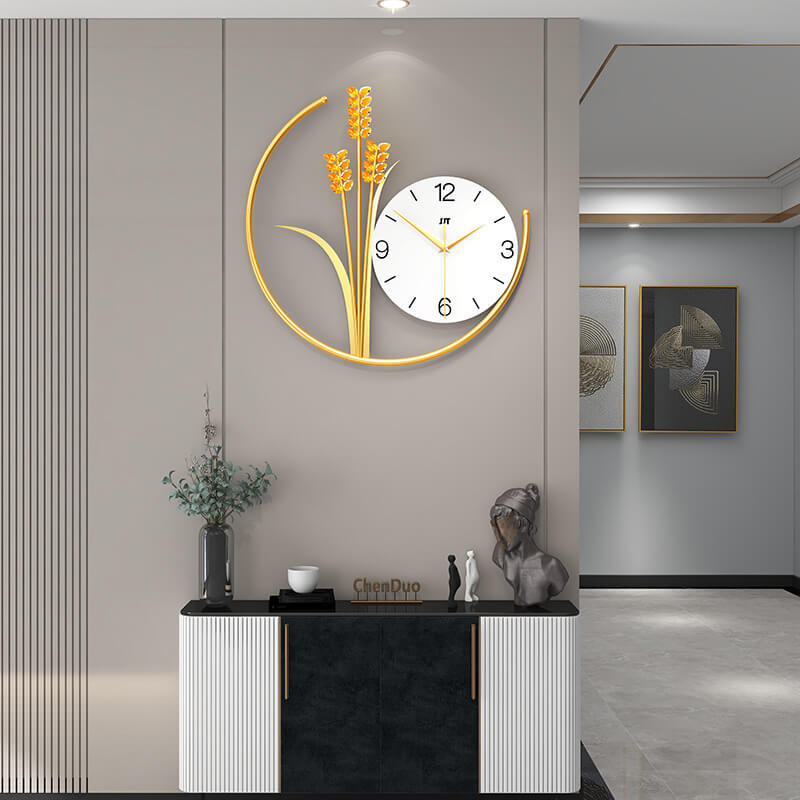 Chic Barley Horologe wall clock showing stylish design from the front